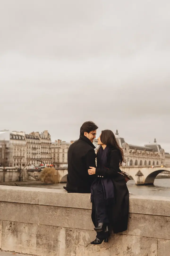 Couple Photoshoot in Paris